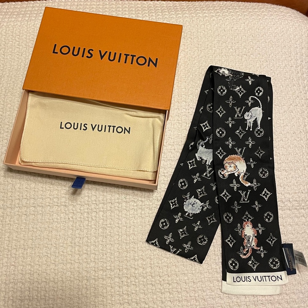 NWT Louis Vuitton x Grace Coddington Black 'Catogram' Scarf - Picture 2 of 4